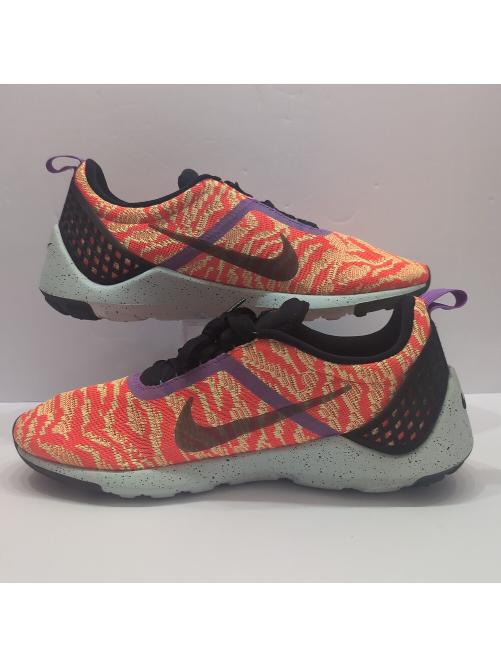 Nike Lunarestoa 2 Mens 13 KJCRD QS Total Crimson Ghost Green 777503-006 Pristine